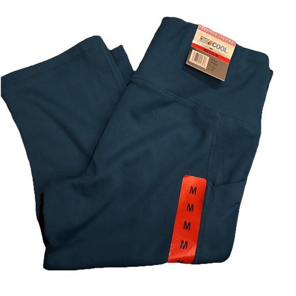 32 Degrees Women Cropped Tight Legging, Blue Size M New With Tag - Picture 1 of 5